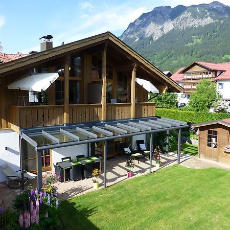 Engels Landhaus Оберстдорф Экстерьер фото